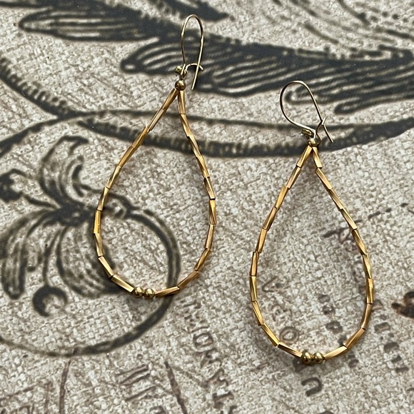 Gold tone tear drop hoop earrings - Picture 3 of 5